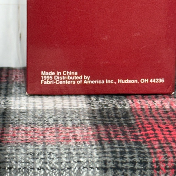 Santa’s Workbench Cast Iron Stocking Holder Elves 1995 With Box - Picture 6 of 7